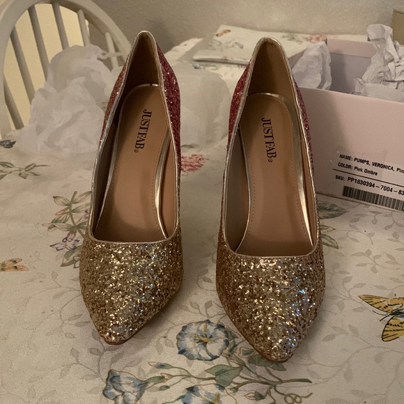 JustFab Shoes - Just fab pink ombré pumps in 8.5